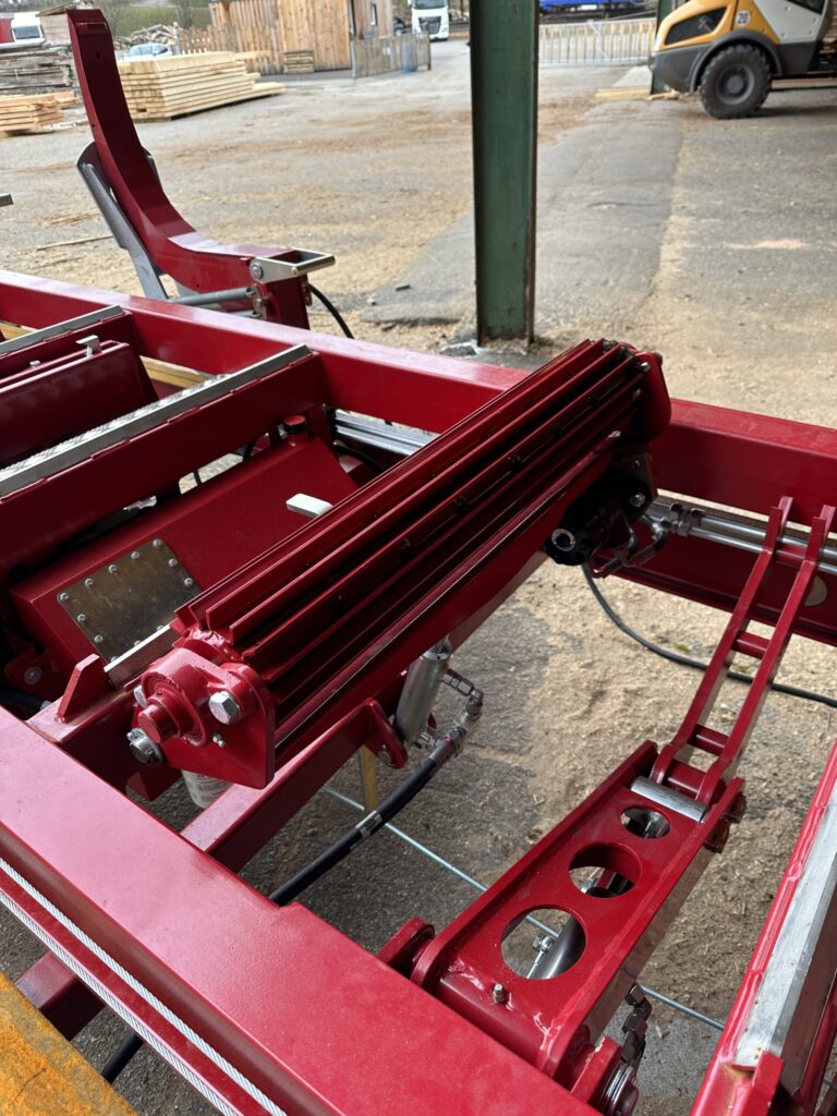 verin-hydraulique-serra-gros-plan
